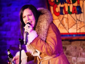 Episode 037 COMMITMENT - Andrea Allan: "Ripping your chest open onstage